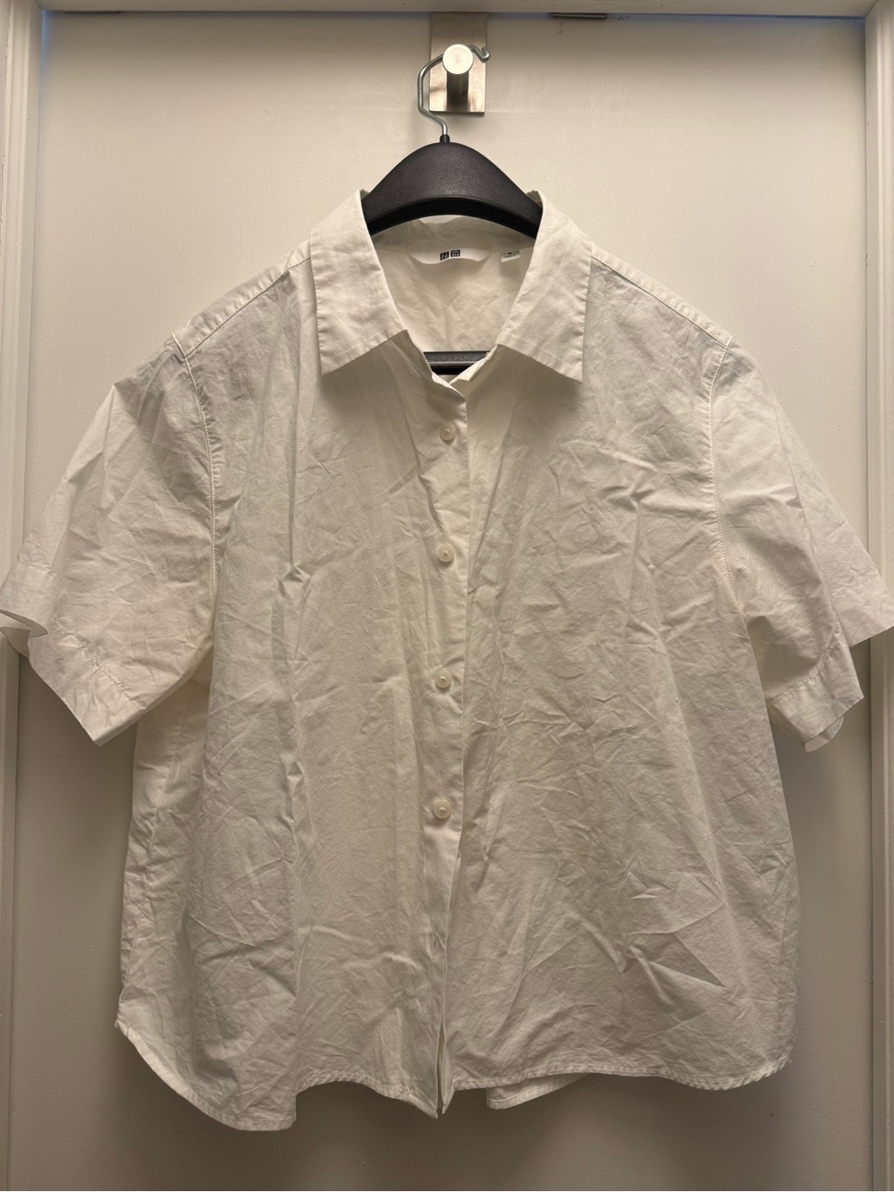 Uniqlo White Short Sleeve Button-Down Shirt - Picture 2 of 6